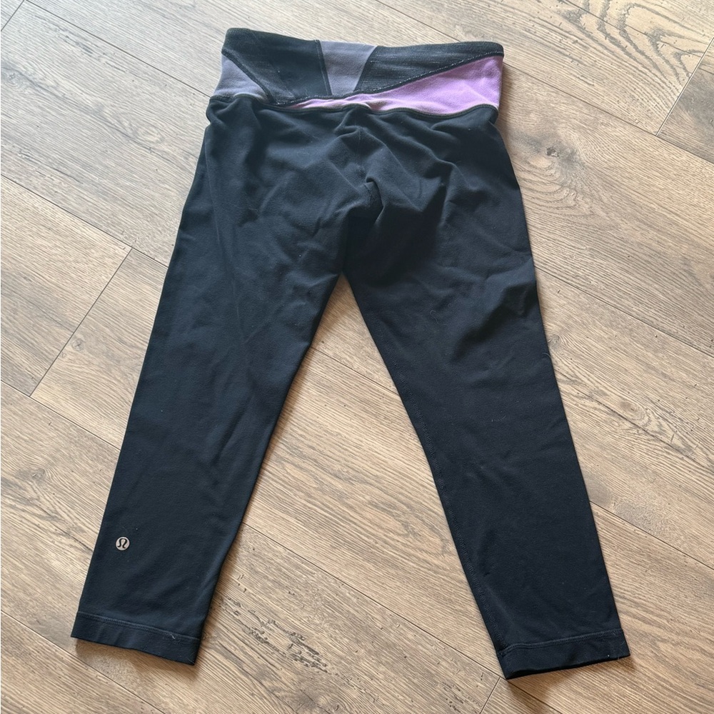 Lululemon Black w/plum waist Cropped Leggings 2